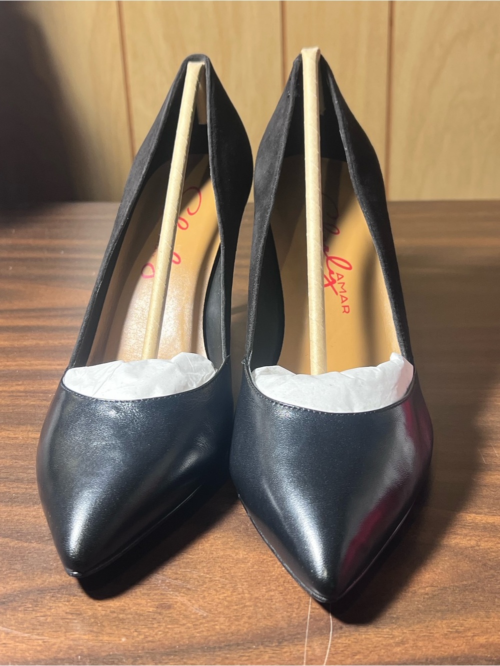 Women's Black Pointed-Toe Mid Heel Pumps - Picture 2 of 8